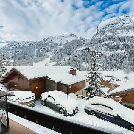 - Val D'isere Le Walhalla *